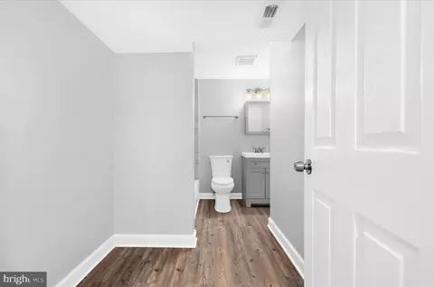 905 220th St, Pasadena, MD 21122 photo 27
