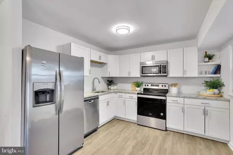 560 Edwards Dr, Odenton, MD 21113 photo 11