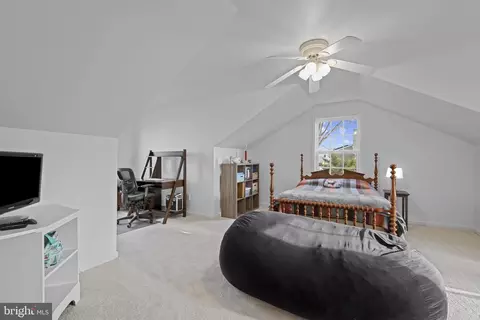 Bedroom - 4220 Kings Rd, Edgewater, MD 21037 photo 1 of 13