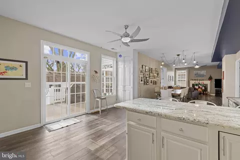 Entry Way - 4220 Kings Rd, Edgewater, MD 21037 photo 8 of 17