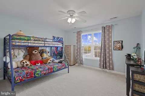 Bedroom - 4220 Kings Rd, Edgewater, MD 21037 photo 10 of 13