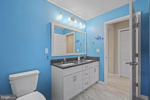 Bath - 4220 Kings Rd, Edgewater, MD 21037 photo 3 of 3