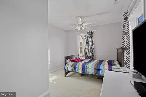 Bedroom - 4220 Kings Rd, Edgewater, MD 21037 photo 13 of 13