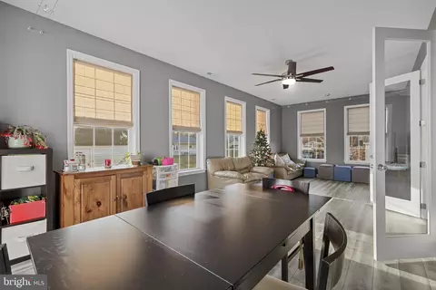 Entry Way - 4220 Kings Rd, Edgewater, MD 21037 photo 17 of 17
