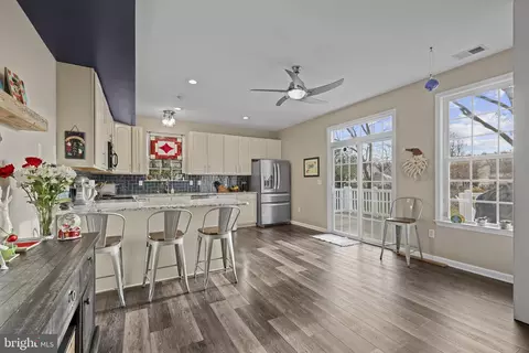 Kitchen - 4220 Kings Rd, Edgewater, MD 21037 photo 1 of 5