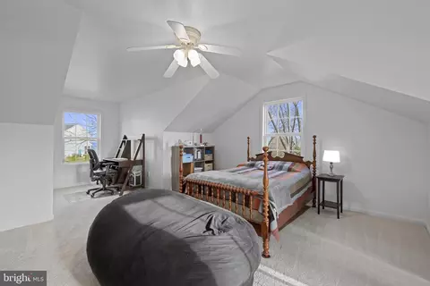 Bedroom - 4220 Kings Rd, Edgewater, MD 21037 photo 2 of 13