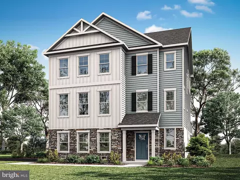 900 Walnut Ave, North Beach, MD 20714