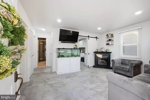 310 Townsend Ave, Baltimore, MD 21225