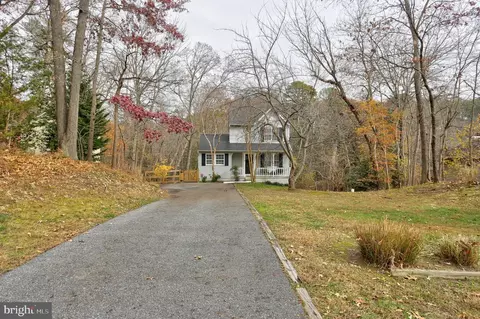 219 C St, Pasadena, MD 21122 photo 2