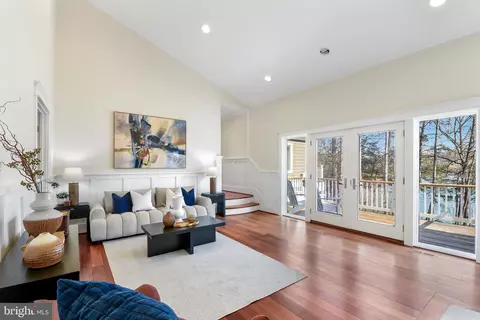 Living - 48 Poplar Point Rd, Edgewater, MD 21037 photo 2 of 4