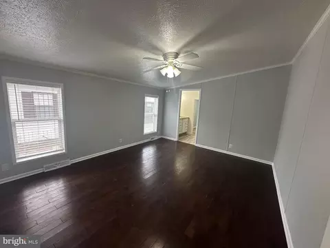 244 5th St, Lothian, MD 20711 photo 8