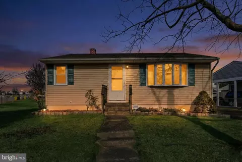 812 Cedar Branch Dr, Glen Burnie, MD 21061
