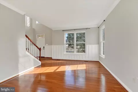 Living - 1590 Chapman Rd, Crofton, MD 21114 photo 4 of 5