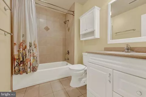 Bath - 1590 Chapman Rd, Crofton, MD 21114 photo 5 of 7