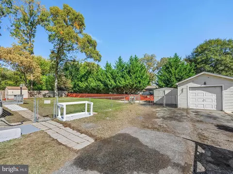 Exterior - 325 Beach Ave, Pasadena, MD 21122 photo 5 of 5