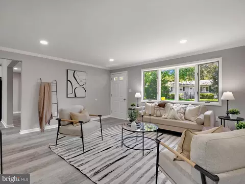 Living - 325 Beach Ave, Pasadena, MD 21122 photo 1 of 2