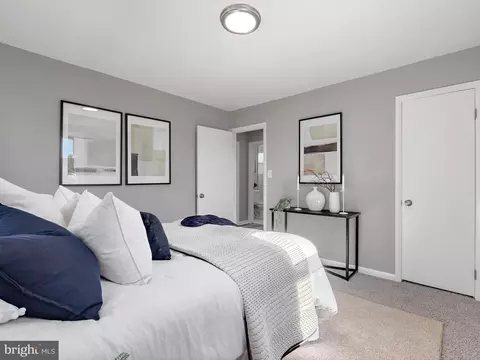 Bedroom - 325 Beach Ave, Pasadena, MD 21122 photo 3 of 7