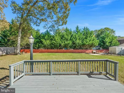 Exterior - 325 Beach Ave, Pasadena, MD 21122 photo 3 of 5