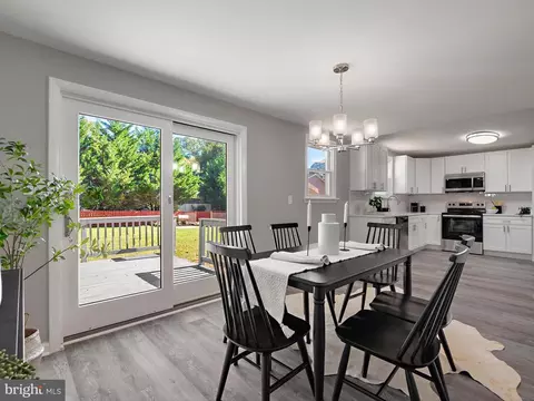 Dining - 325 Beach Ave, Pasadena, MD 21122 photo 3 of 3