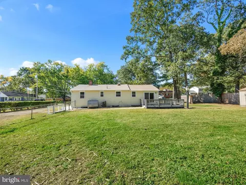 Exterior - 325 Beach Ave, Pasadena, MD 21122 photo 1 of 5