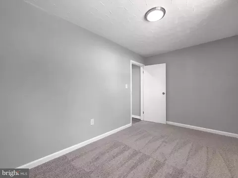 Bedroom - 325 Beach Ave, Pasadena, MD 21122 photo 5 of 7
