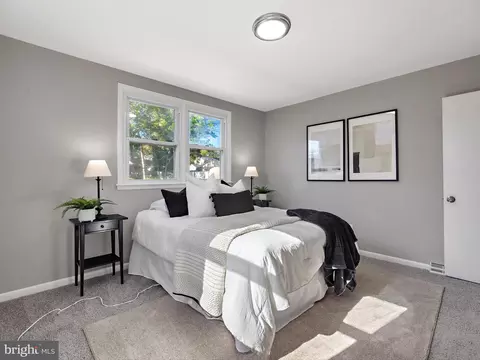 Bedroom - 325 Beach Ave, Pasadena, MD 21122 photo 2 of 7