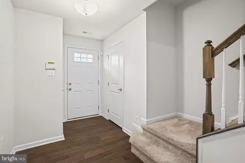 Entry Way - 2829 Fredericksburg Rd, Hanover, MD 21076 photo 4 of 5