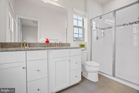 Bath - 2829 Fredericksburg Rd, Hanover, MD 21076 photo 1 of 1
