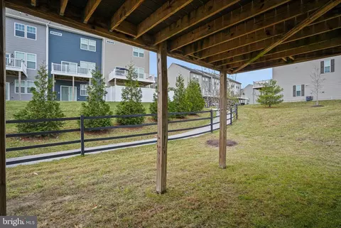 Exterior - 2829 Fredericksburg Rd, Hanover, MD 21076 photo 8 of 10