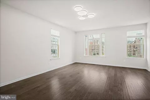 Living - 2829 Fredericksburg Rd, Hanover, MD 21076 photo 2 of 4