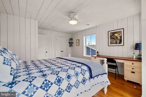 Bedroom - 3728 Bay Dr, Edgewater, MD 21037 photo 11 of 15