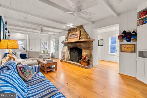 Living - 3728 Bay Dr, Edgewater, MD 21037 photo 1 of 1