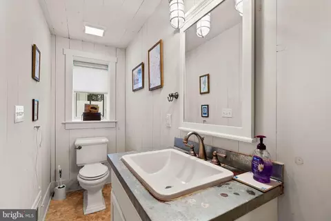Bath - 3728 Bay Dr, Edgewater, MD 21037 photo 1 of 7