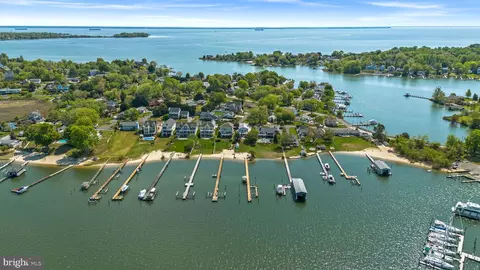 3728 Bay Dr, Edgewater, MD 21037