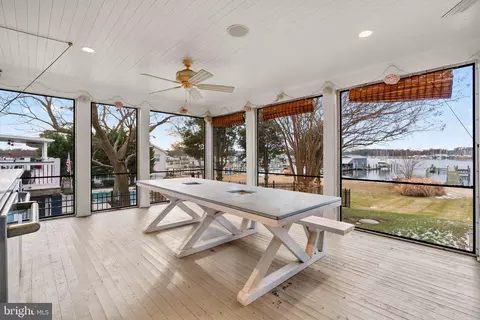 Exterior - 3728 Bay Dr, Edgewater, MD 21037 photo 4 of 10