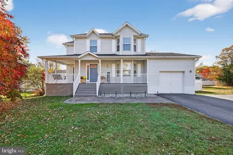 Exterior - 1571 Lane Dr, Edgewater, MD 21037 photo 2 of 10