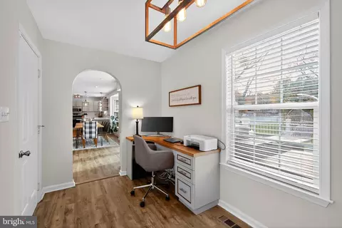 Entry Way - 1571 Lane Dr, Edgewater, MD 21037 photo 6 of 6