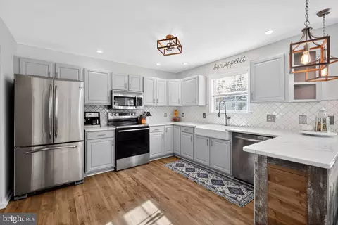 Kitchen - 1571 Lane Dr, Edgewater, MD 21037 photo 1 of 2