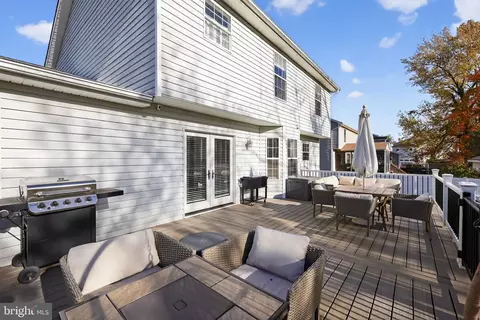 Exterior - 1571 Lane Dr, Edgewater, MD 21037 photo 5 of 10