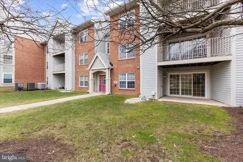 310 Blue Water Ct #101, Glen Burnie, MD 21060