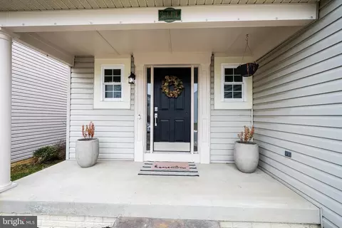 Exterior - 2444 Hightee Ct, Crofton, MD 21114 photo 2 of 17