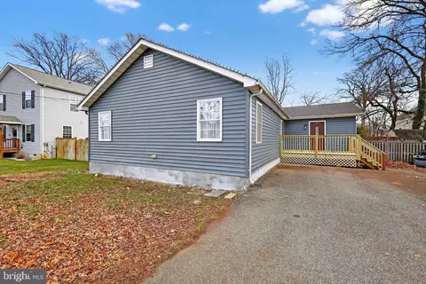 305 Oakwood Rd, Edgewater, MD 21037