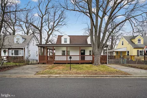 318 Holy Cross Rd, Brooklyn, MD 21225