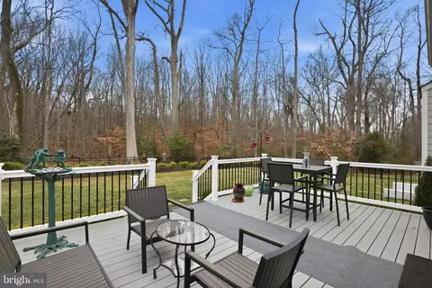 Exterior - 3410 Pocahontas Dr, Edgewater, MD 21037 photo 6 of 8