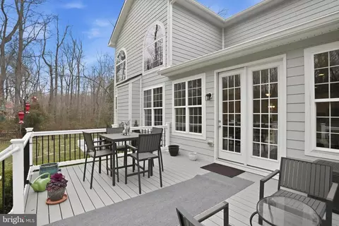 Exterior - 3410 Pocahontas Dr, Edgewater, MD 21037 photo 5 of 8