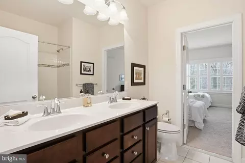Entry Way - 3410 Pocahontas Dr, Edgewater, MD 21037 photo 6 of 8