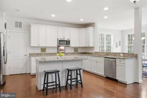 Kitchen - 3410 Pocahontas Dr, Edgewater, MD 21037 photo 2 of 4