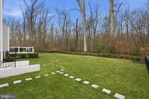 Exterior - 3410 Pocahontas Dr, Edgewater, MD 21037 photo 4 of 8