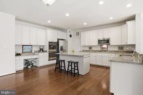 Kitchen - 3410 Pocahontas Dr, Edgewater, MD 21037 photo 4 of 4