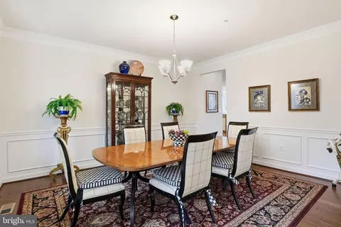 Dining - 3410 Pocahontas Dr, Edgewater, MD 21037 photo 4 of 4